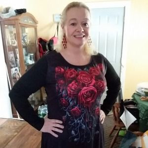 Meet your Posher, Roxanne